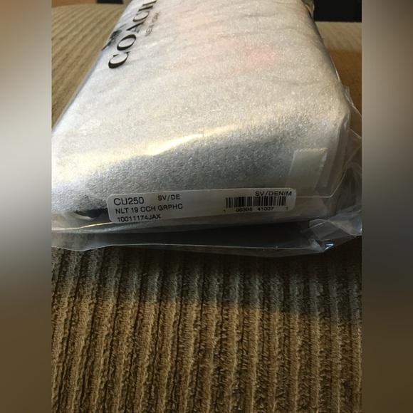 Coach Nolita 19 With Coach Graphic nwt in packaging - Picture 7 of 7